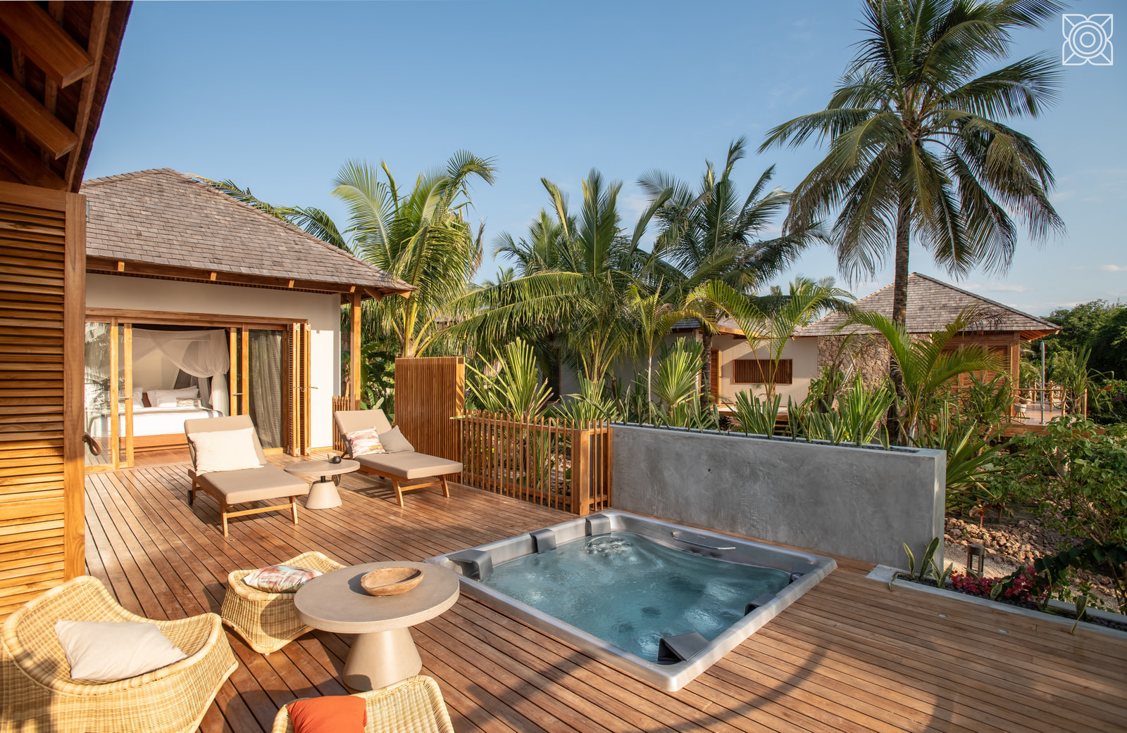 Pool und Terrasse der Ocean Front Villa mit 2 Schlafzimmern